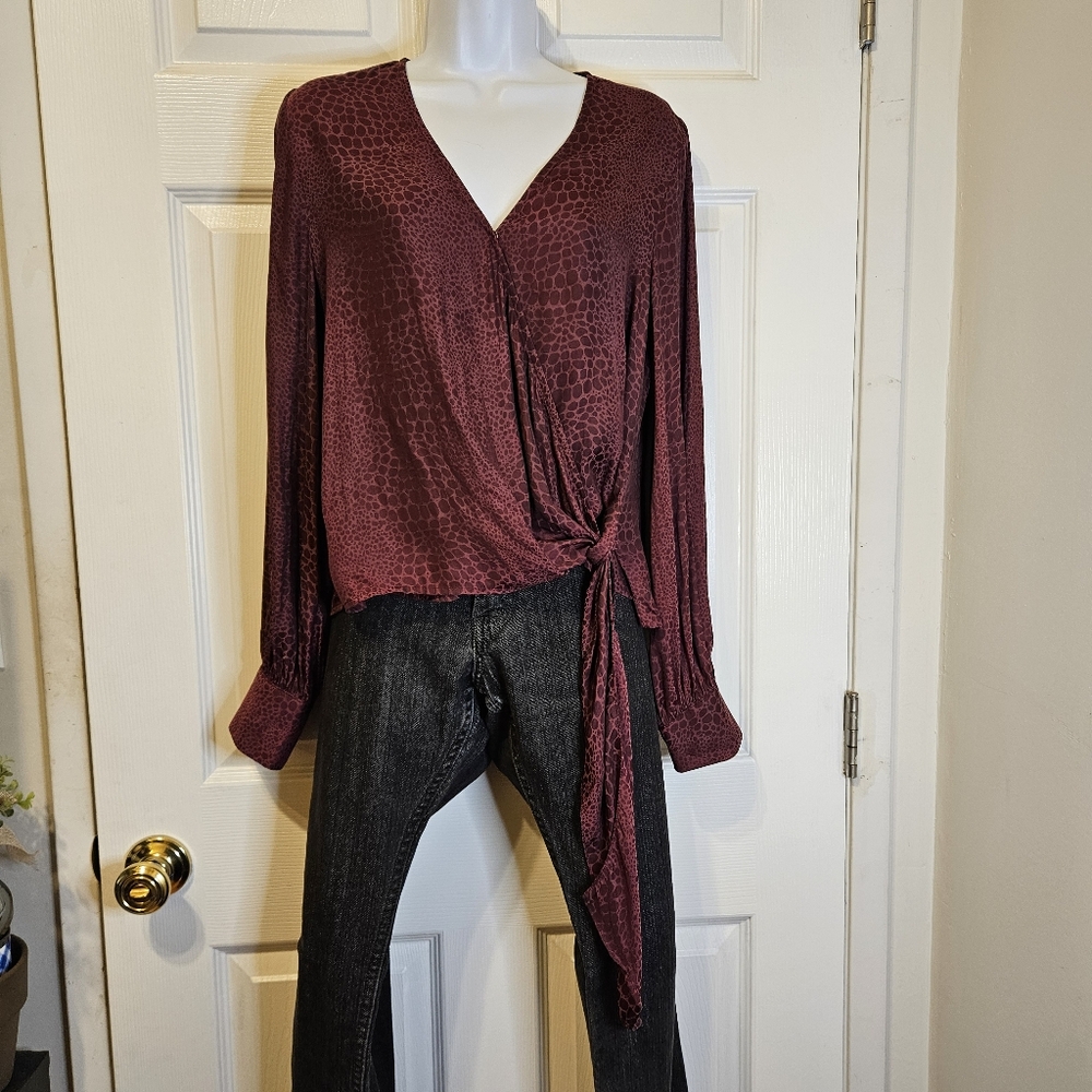 Halogen - Women's long sleeved blouse - size S
